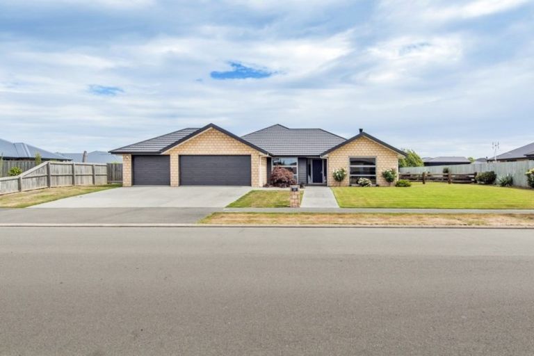 Photo of property in 31 Beaumont Drive, Rolleston, 7614