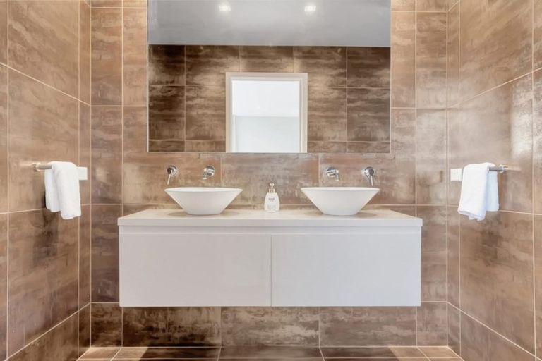 Photo of property in 33 Montia Close, Papamoa Beach, Papamoa, 3118