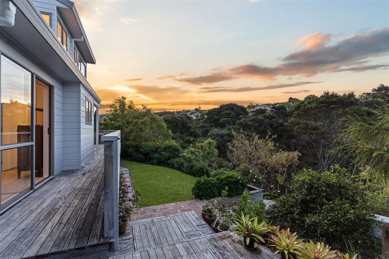 Photo of property in 20 Carnmore Place, Torbay, Auckland, 0630