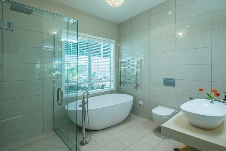 Photo of property in 74 Nimmo Avenue East, Waikanae, 5036