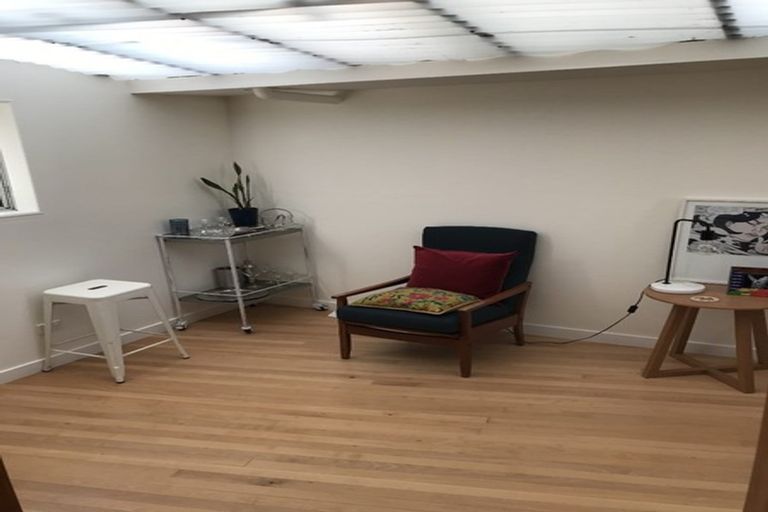 Photo of property in 15 Forglen Place, Tawa, Wellington, 5028