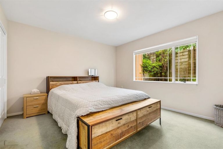 Photo of property in 147b Hobsonville Road, West Harbour, Auckland, 0618