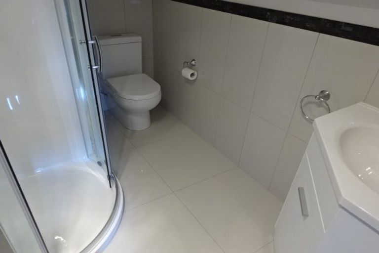 Photo of property in 1/6 Duncansby Road, Stanmore Bay, Whangaparaoa, 0932