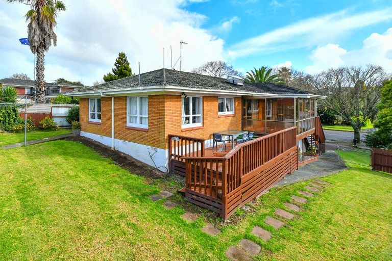 Photo of property in 78 Ray Small Drive, Pahurehure, Papakura, 2113