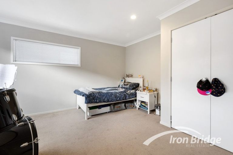 Photo of property in 82a Kirton Drive, Riverstone Terraces, Upper Hutt, 5018