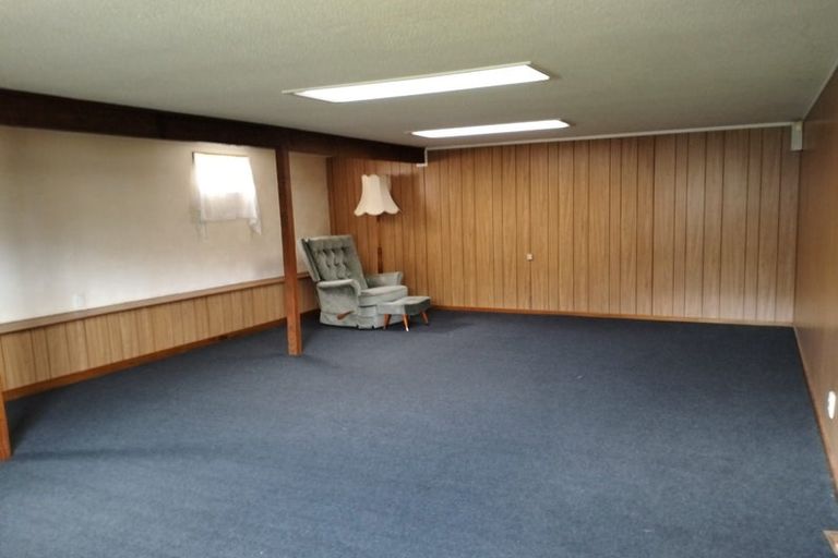 Photo of property in 16 Chestnut Grove, Maungaraki, Lower Hutt, 5010