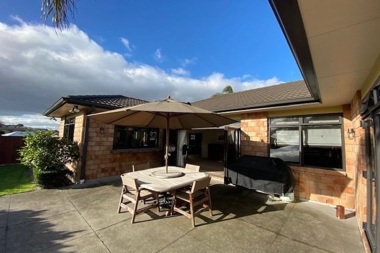Photo of property in 52 Merriman Place, Pyes Pa, Tauranga, 3112