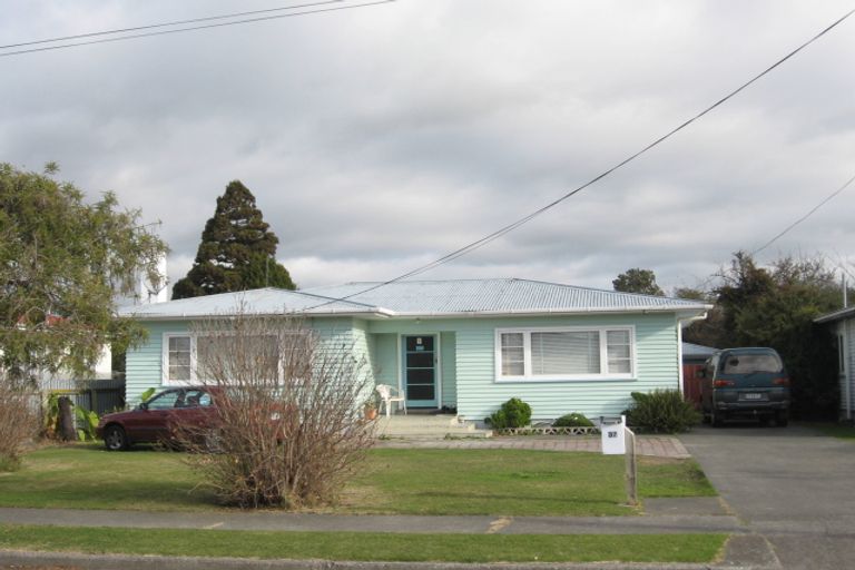 Photo of property in 37 Shackleton Street, Maraenui, Napier, 4110