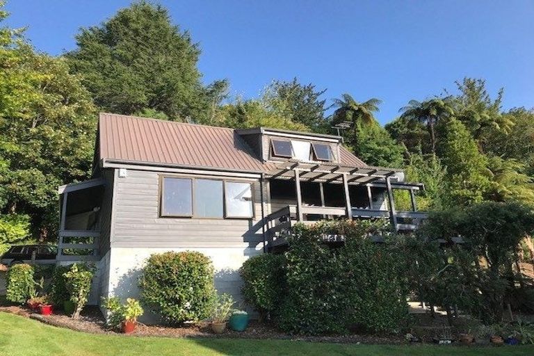 Photo of property in 207 Kawaha Point Road, Kawaha Point, Rotorua, 3010