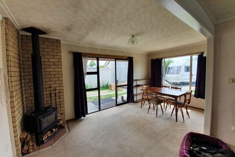 Photo of property in 35 Ashworth Street, Alexandra, 9320