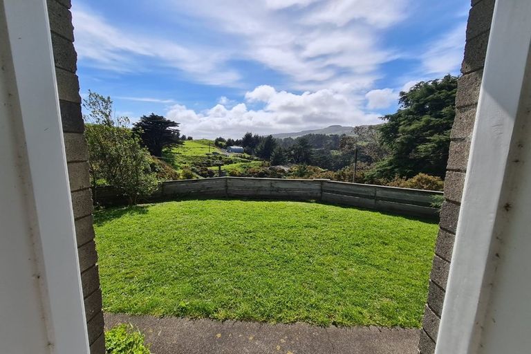 Photo of property in 21 Richmond Hill, Glenside, Wellington, 6037