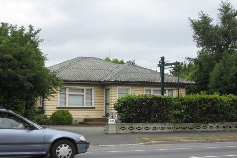 Photo of property in 300 Riccarton Road, Upper Riccarton, Christchurch, 8041