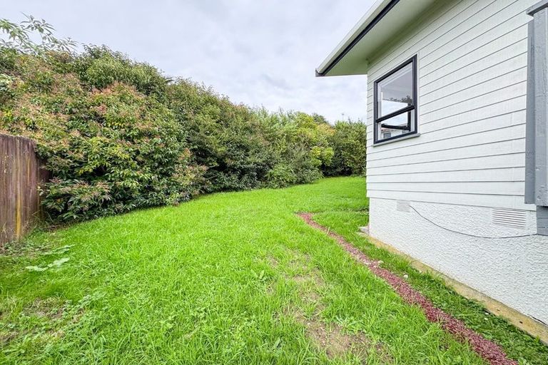 Photo of property in 12 Clearview Heights, Ranui, Auckland, 0612