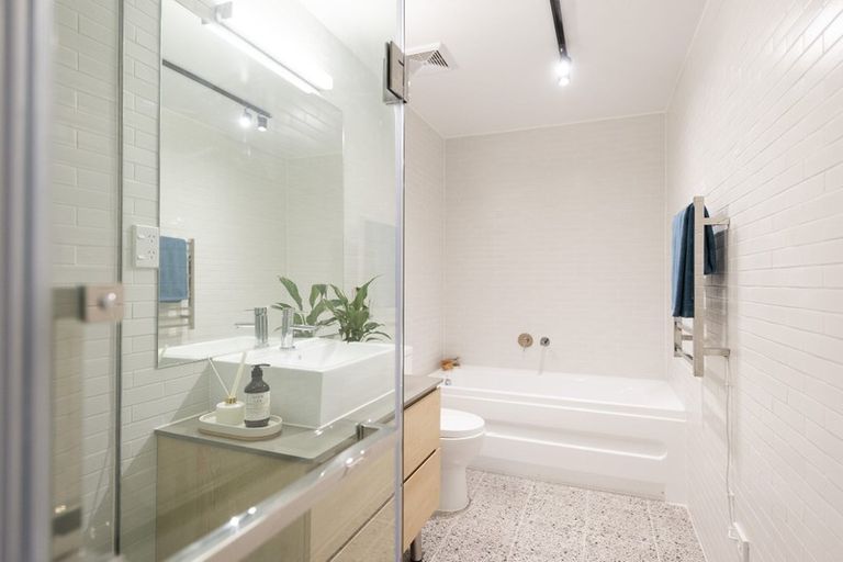 Photo of property in 25 Nugget Avenue, Hobsonville, Auckland, 0616