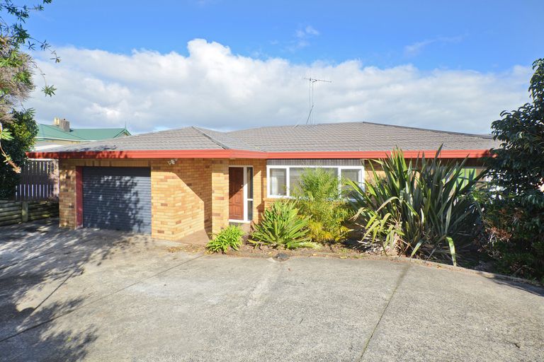 Photo of property in 8 Tanekaha Drive, Parahaki, Whangarei, 0112