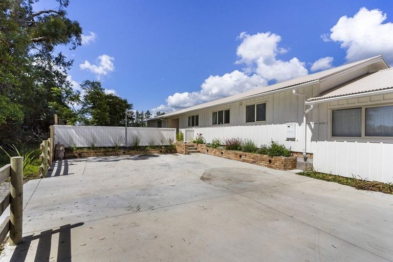 Photo of property in 170 Mullins Road, Ardmore, Papakura, 2582