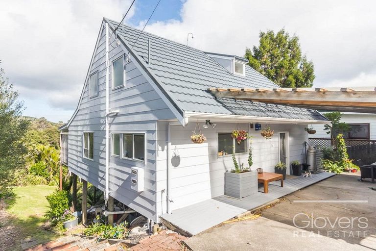 Photo of property in 28 Puketaha Road, Swanson, Auckland, 0816