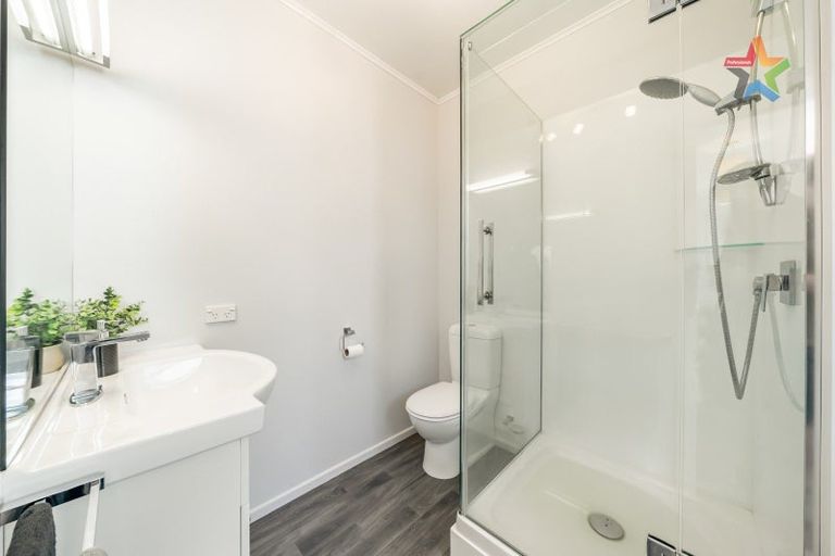 Photo of property in 49b Norton Park Avenue, Fairfield, Lower Hutt, 5011