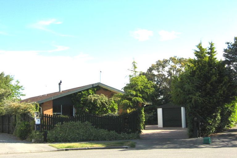 Photo of property in 9 Sequoia Place, Parklands, Christchurch, 8083