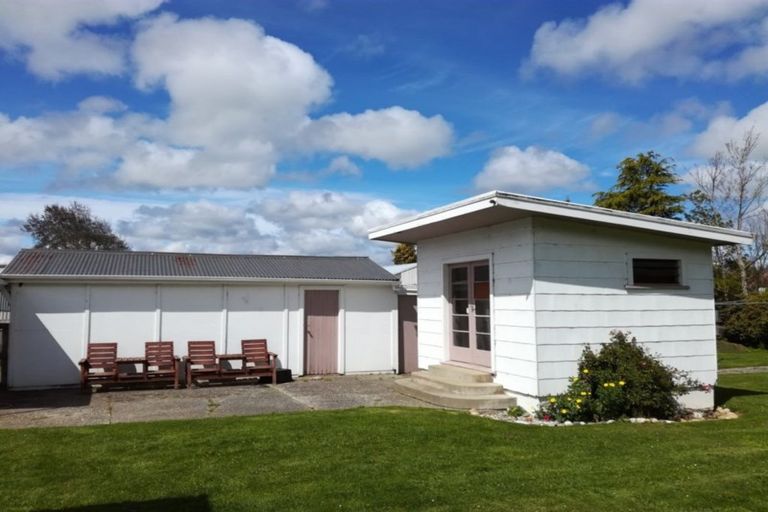 Photo of property in 9 Birch Street, Tuatapere, 9620