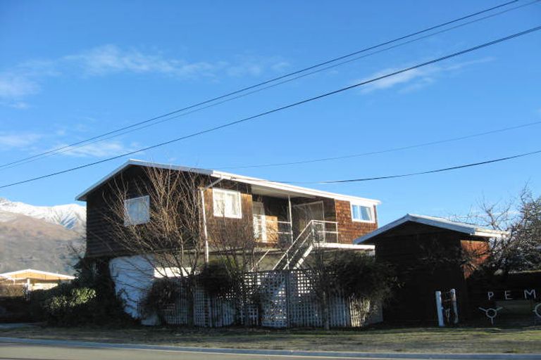 Photo of property in 61 Warren Street, Wanaka, 9305