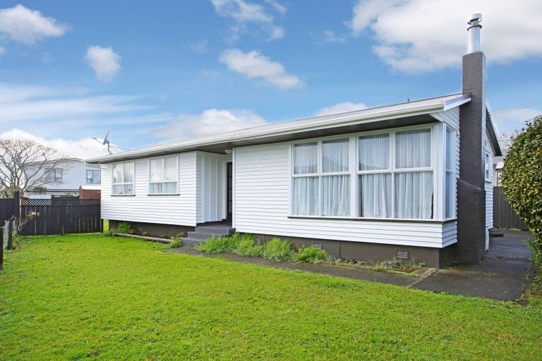 Photo of property in 3 Olive Crescent, Papatoetoe, Auckland, 2025