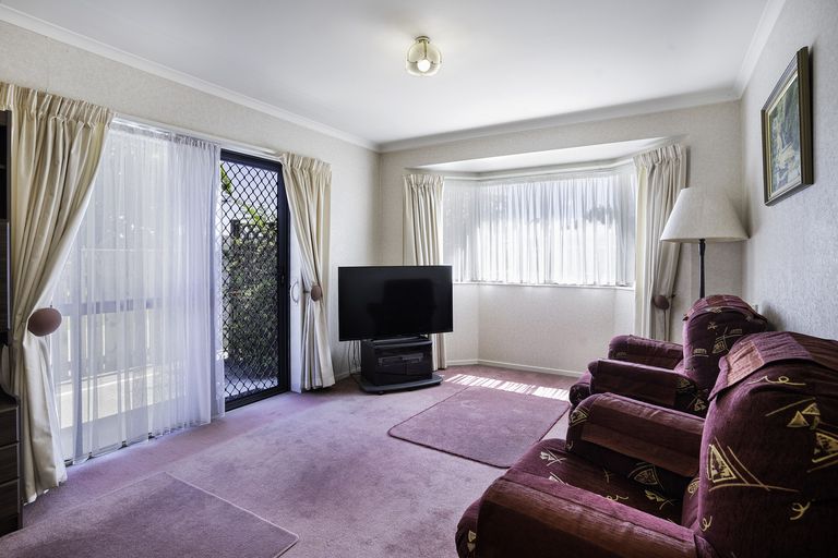 Photo of property in 16 Mckenna Street, Masterton, 5810