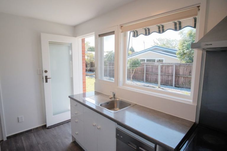 Photo of property in 2/12 Penhelig Place, Burnside, Christchurch, 8053