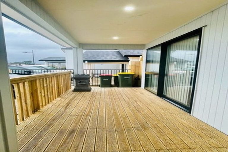 Photo of property in 6a Karihi Road, Karaka, Papakura, 2113