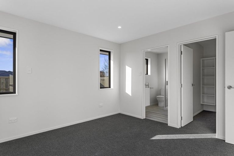Photo of property in 14 Grey View Grove, Rangiora, 7400