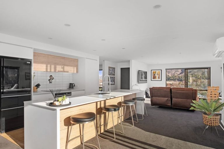 Photo of property in 26 Naylor Street, Clyde, 9330