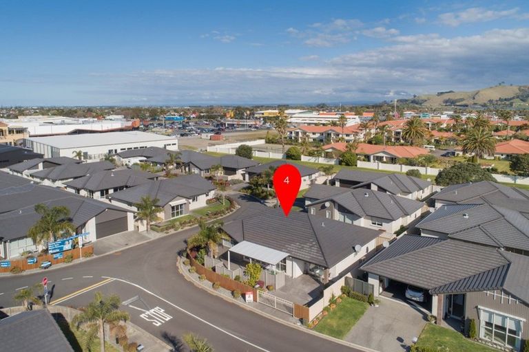 Photo of property in 4 Sandspit Way, Papamoa Beach, Papamoa, 3118