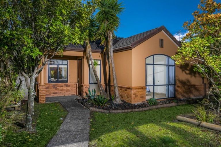 Photo of property in 4 Villanova Place, Albany, Auckland, 0632