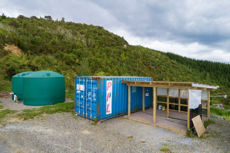 Photo of property in 323 Ngahere Park Road, Turitea, Palmerston North, 4472