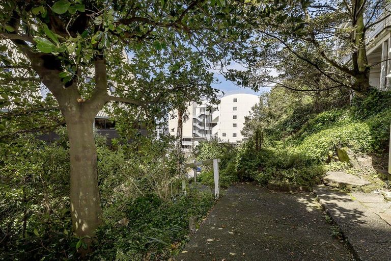 Photo of property in 195 The Terrace, Wellington Central, Wellington, 6011