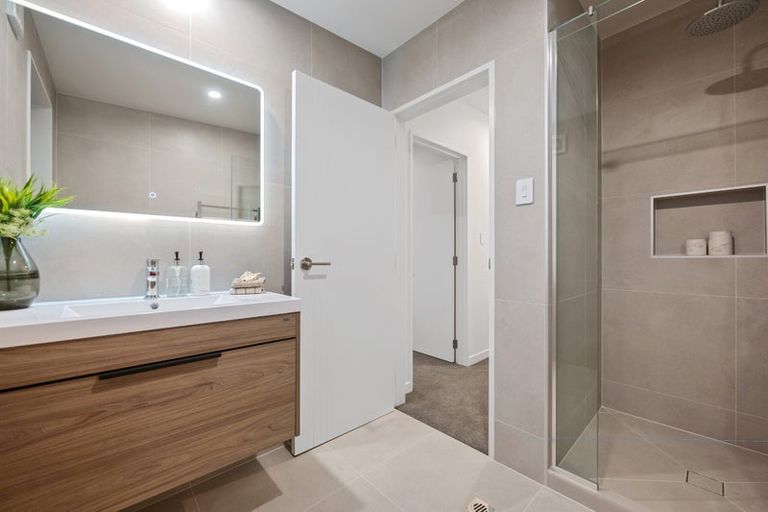 Photo of property in 3d Margaret Place, Milford, Auckland, 0620