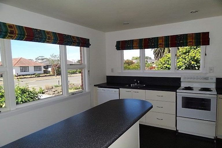 Photo of property in 54 Bickerton Street, Wainoni, Christchurch, 8061