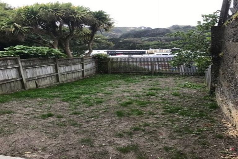 Photo of property in 147 Tasman Street, Mount Cook, Wellington, 6021