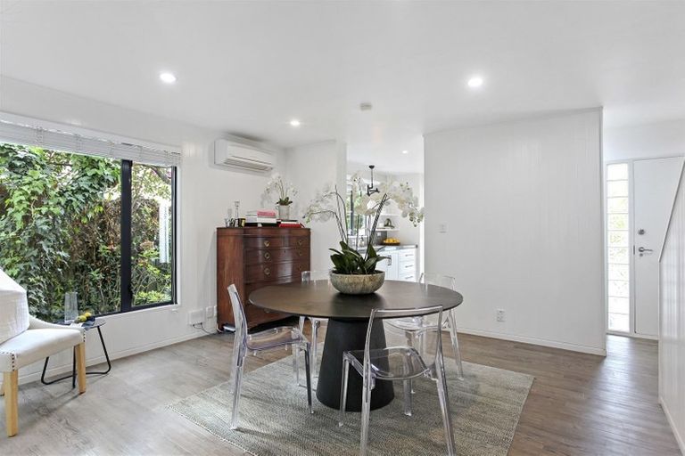 Photo of property in 43 Cox Street, Merivale, Christchurch, 8014