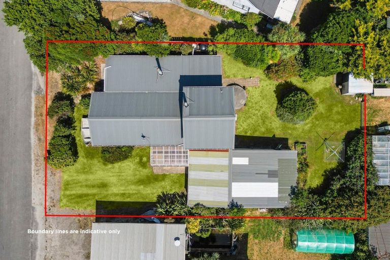 Photo of property in 9 Johnston Crescent, Haast, 7886