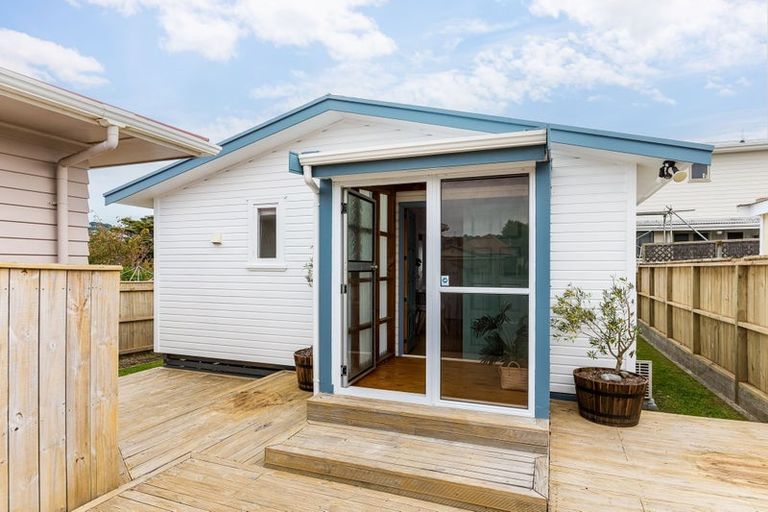 Photo of property in 10a Main Road, Titahi Bay, Porirua, 5022