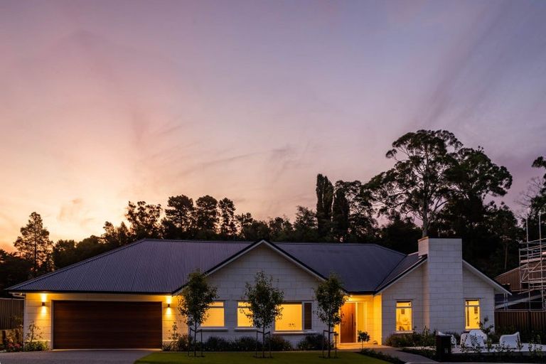 Photo of property in 16 Taruna Place, Havelock North, 4130