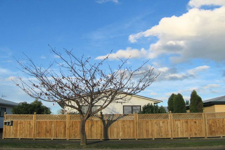 Photo of property in 203b Avondale Road, Greenmeadows, Napier, 4112