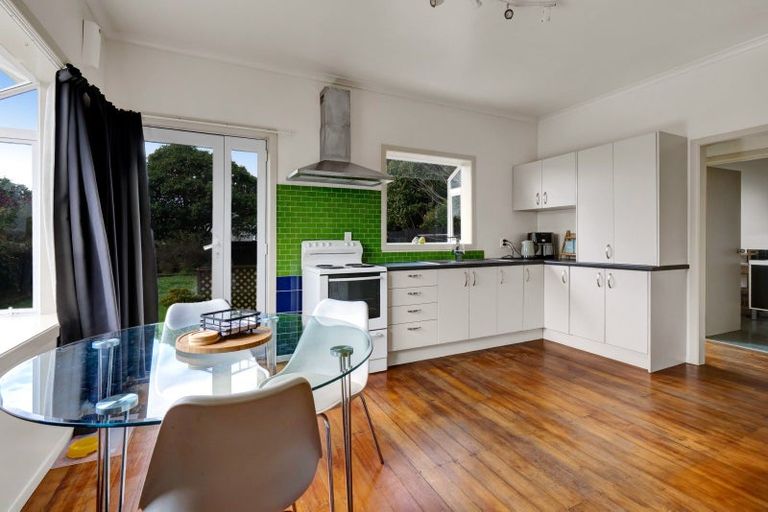 Photo of property in 133 Brooklands Road, Brooklands, New Plymouth, 4310