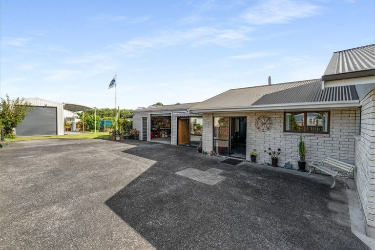 Photo of property in 102 Mark Street, Whangamata, 3620