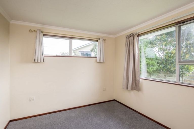 Photo of property in 9 Freyberg Crescent, Waikanae Beach, Waikanae, 5036