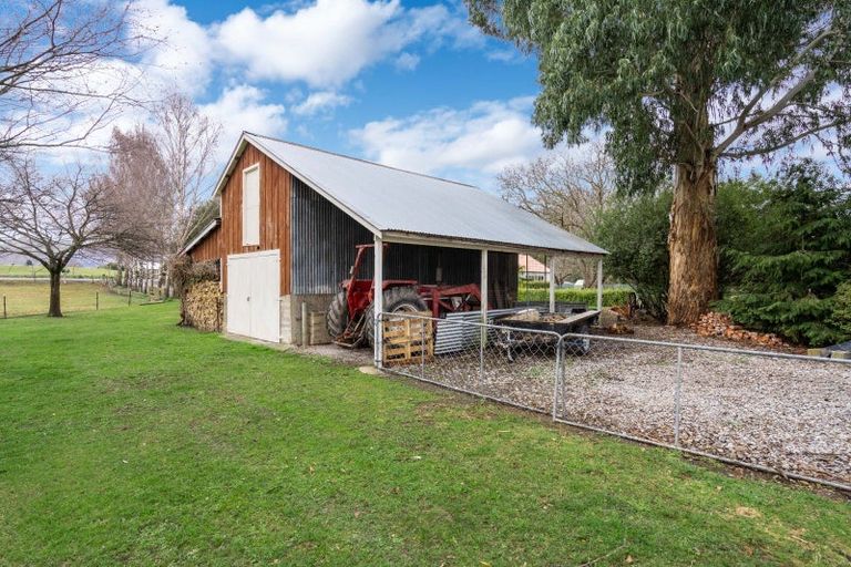 Photo of property in 6 Domain Road, Dunback, Palmerston, 9483