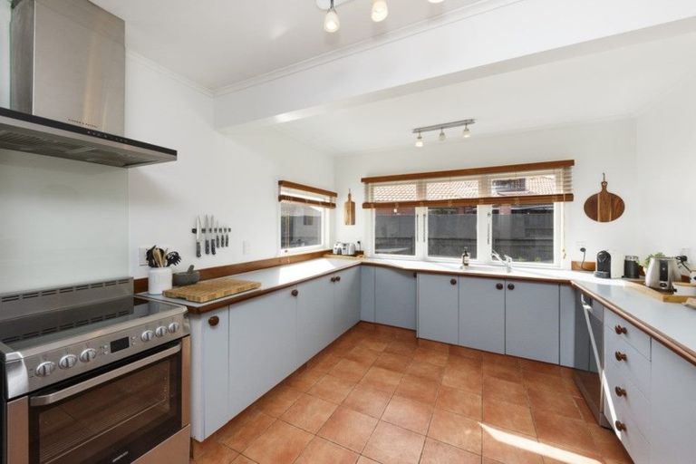 Photo of property in 15 Collingwood Street, Hokowhitu, Palmerston North, 4410