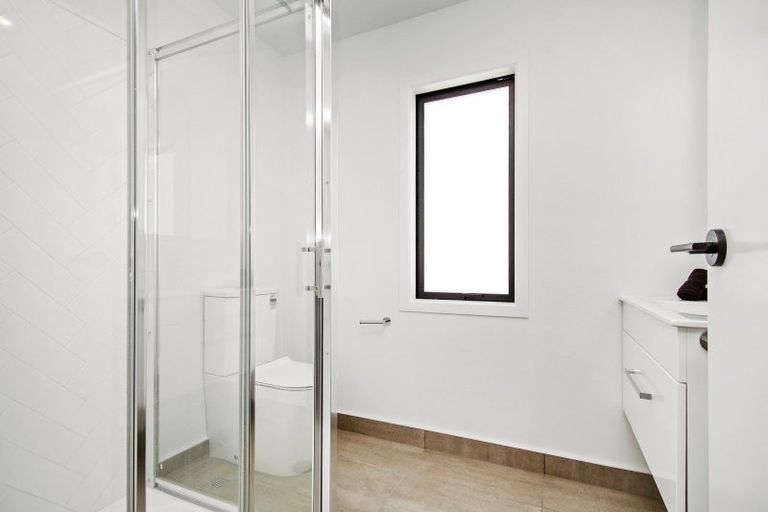 Photo of property in 2/892 High Street, Avalon, Lower Hutt, 5011