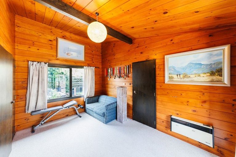 Photo of property in 5 Fernwood Place, Fitzherbert, Palmerston North, 4410